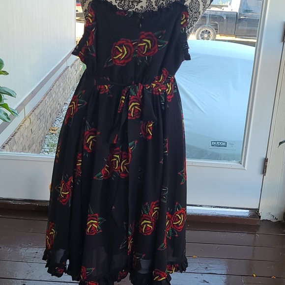 Dress - Picture 3 of 7
